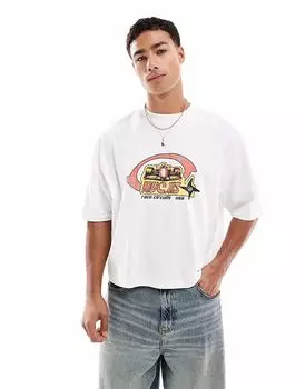 Укороченная футболка свободного кроя ASOS DESIGN белого цвета с изображением автомобиля