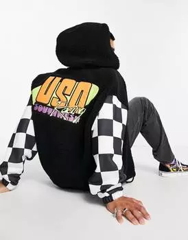 Укороченная худи свободного кроя ASOS DESIGN с рукавами в шахматную клетку и значком с текстом на спине ASOS DESIGN