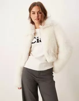 Укороченная куртка-бомбер из искусственного меха кремового цвета ASOS DESIGN