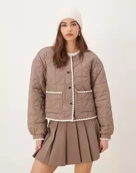 Укороченная куртка-бомбер VILA со стеганой отделкой коричневого цвета