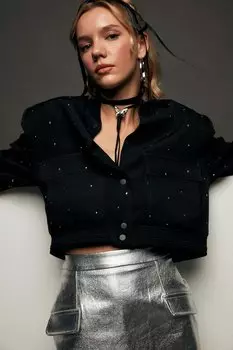Укороченная куртка с карманами и камнями, черная QUZU