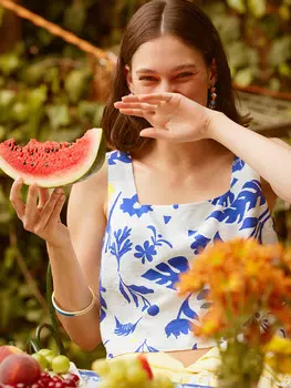 Укороченная женская блузка без рукавов с квадратным вырезом и рисунком LCW Vision