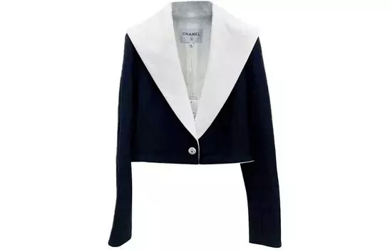 Укороченное пальто женское черное Chanel