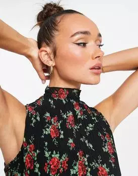 Укороченный атласный плиссированный топ с высоким вырезом и цветочным принтом ASOS DESIGN co-ord