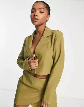 Укороченный блейзер цвета хаки In The Style x Perrie Sian