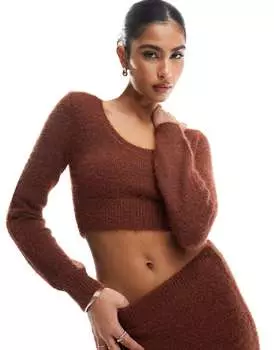 Укороченный джемпер с овальным вырезом ASOS из пушистой пряжи цвета ирис