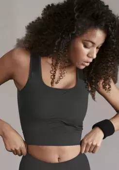 Укороченный топ LASCANA ACTIVE "Sport Top" с рюшами и сетчатыми вставками, черный