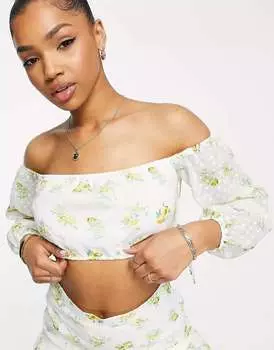 Укороченный топ Miss Selfridge из добби-шифона с цветочным принтом и открытыми плечами