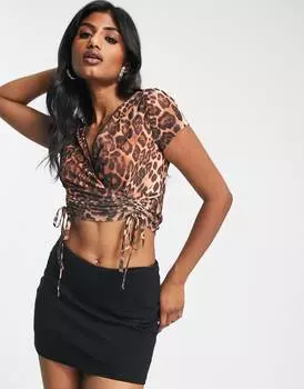 Укороченный топ с короткими рукавами и анималистичным принтом ASOS DESIGN