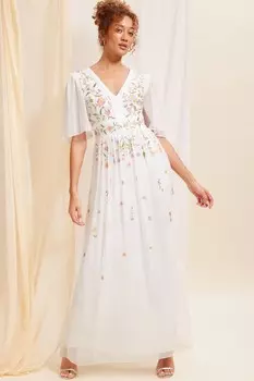 Украшенное шифоновое платье макси с развевающимися рукавами Love & Roses, белый