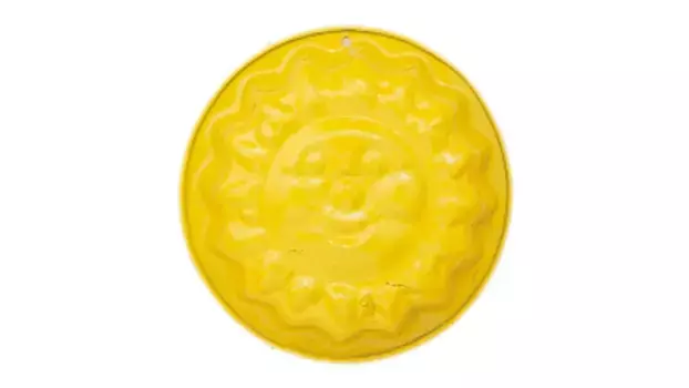 Уличная игрушка Lucky Beetle рельефная песочная форма солнце, желтая Glueckskaefer