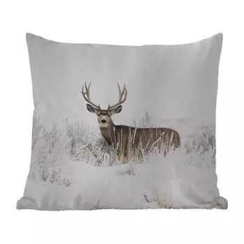 Уличная подушка MuchoWow - Олень - Зима - Снег - Животные - Времена года - Белый - 40x40 см - Устойчивость к атмосферным воздействиям - Подушка для отдыха - Чехол на подушку - Хлопчатобумажная ткань - Декоративные наволочки, мультиколор