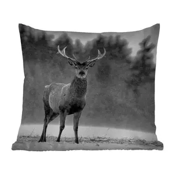 Уличная подушка MuchoWow - Животные - Олень - Зима - Черный - Белый - 60x60 см - Устойчивость к атмосферным воздействиям - Подушка для отдыха - Чехлы для подушек - Декоративные чехлы для подушек - Декоративные чехлы для подушек, мультиколор