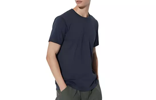 UNIQLO Футболка унисекс, цвет 69 Navy blue
