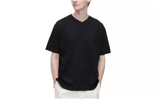 UNIQLO Футболка унисекс, цвет Black
