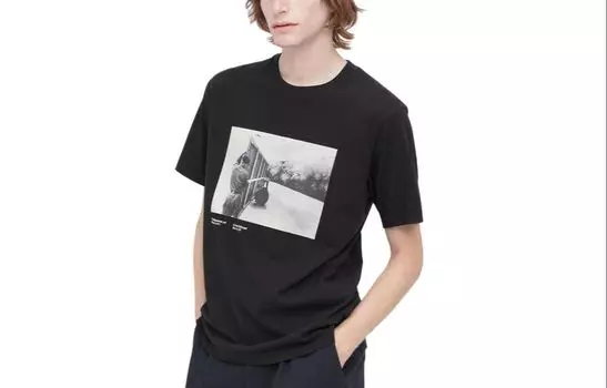 UNIQLO Футболка унисекс, цвет Black