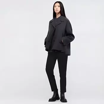 UNIQLO Женская куртка, цвет Dark Gray