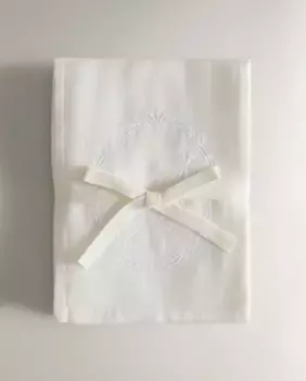 Упаковка детских муслиновых полотенец с вышитой буквой (2 шт.) Zara Home, Letter M