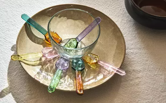 Упаковка разноцветных ложек для мороженого из боросиликатного стекла (6 шт.) Zara Home, зеленый