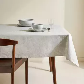 Устойчивая к пятнам скатерть из смолы Ариадна El Corte Ingls, серебро