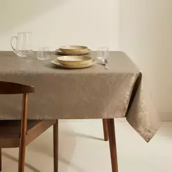 Устойчивая к пятнам скатерть из смолы Ариадна El Corte Ingls, крот
