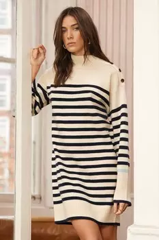 Уютное трикотажное платье с широким воротником и пуговицами на плечах Love & Roses, белый