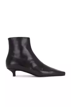 Узкие ботильоны Toteme, черный