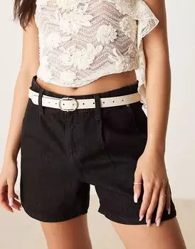 Узкий ремень для джинсов с овальной пряжкой на талии и бедрах ASOS DESIGN кремового цвета