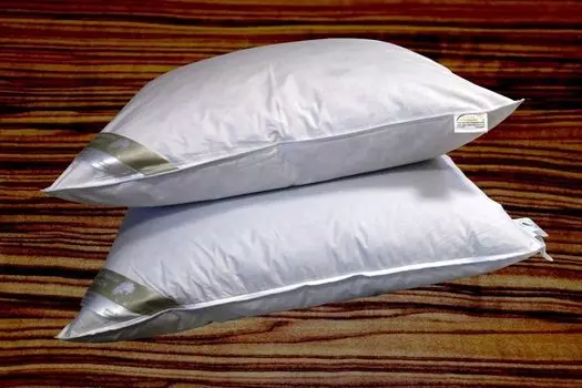 В наборе 2 роскошные трехкамерные подушки 80x80, пуховые подушки, приятные, мягкие и поддерживающие Betten Hofmann