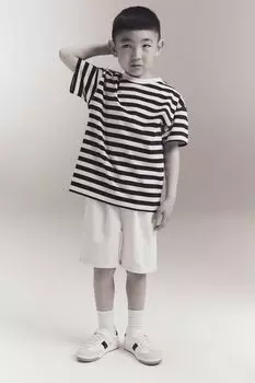 В упаковке 2 футболки большого размера H&M, синий