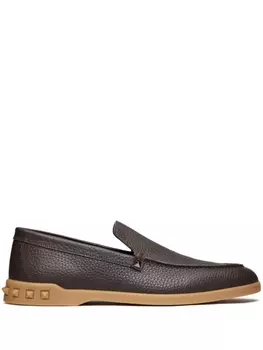 Valentino Garavani лоферы с заклепками, коричневый