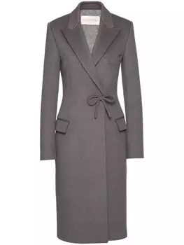 Valentino Garavani приталенное пальто с бантом, серый