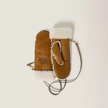 Варежки из овчины Miu Miu, коричневый