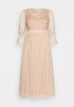 Вечернее платье Maya