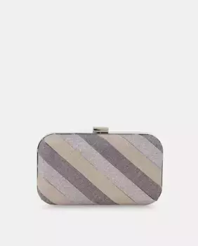 Вечерний клатч с косыми блестящими полосками серых тонов Menbur