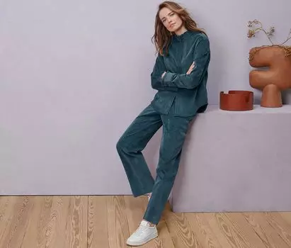 Вельветовые брюки дымчато-синего цвета Tchibo, дымчатый синий