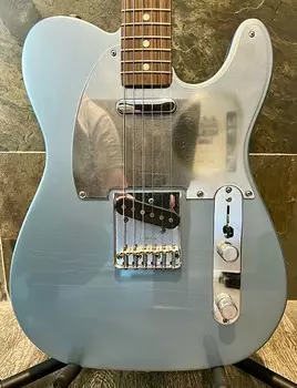 Великолепный новый Fender Chrissie Hynde Ice Blue Metallic Telecaster OHSC (700) Chrissie Hynde Signature Telecaster