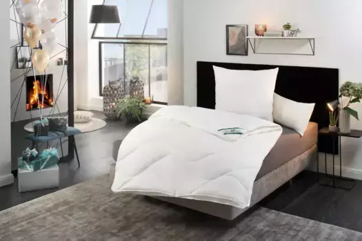 Вентилятор. Комфортное спальное одеяло из синтетического волокна "f.a.n. Антибак с антибактериальным эффектом" F.a.n. Schlafkomfort 135х200 см, белый