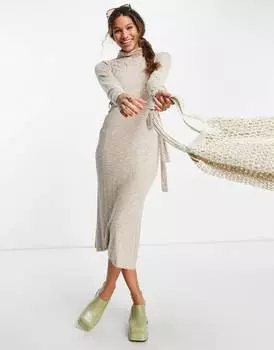 Верблюжье платье миди в рубчик с начесом и высоким воротником Topshop