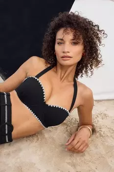 Верх бикини Love & Roses, черный