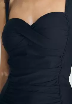 Верх бикини TANKINI LASCANA, черный