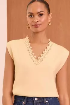 Верх из трикотажного кружевного жилета с v образным вырезом Love & Roses, белый