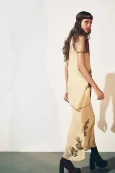 Верхнее платье с цветочной вышивкой ZARA, цвет vanilla