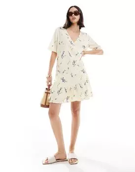 Vero Moda – короткое светло-желтое платье с запахом и цветочным принтом
