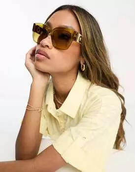 Versace – квадратные солнцезащитные очки янтарного цвета