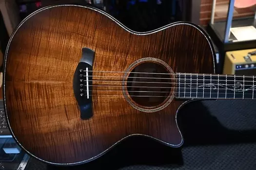 Версия Taylor Builder’s Edition K24ce AA Koa Top Upgrade #2051