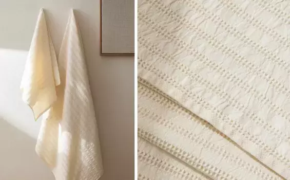 Вертикальное полотенце вафельной вязки Zara Home, цвет Oyster White