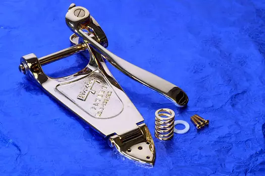 Вибрато Gretsch Gold B-6 GBVF Bigsby, 0069618100 Gretsch B-6 GBVF Bigsby Vibrato 0069618100 Brand New