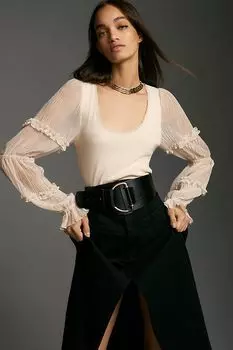 Викторианский топ с длинными рукавами и рюшами от Anthropologie, слоновая кость