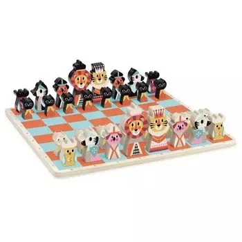 Вилак играет в шахматы Vilac